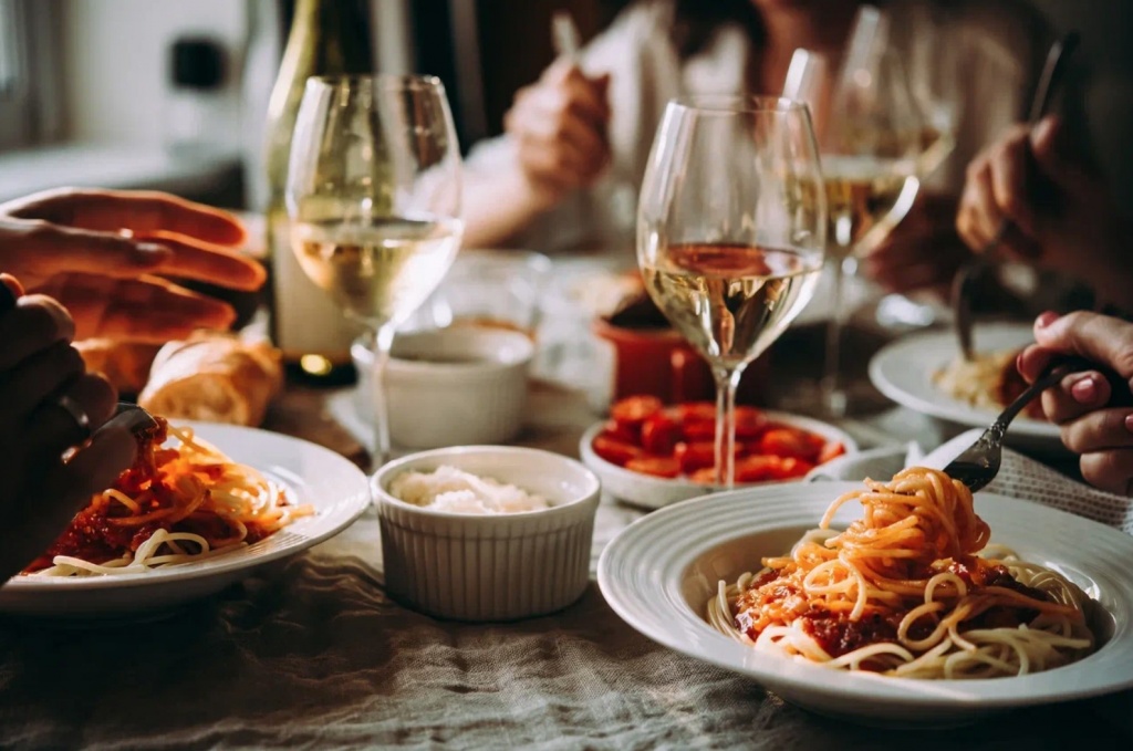 Какое вино подают к спагетти