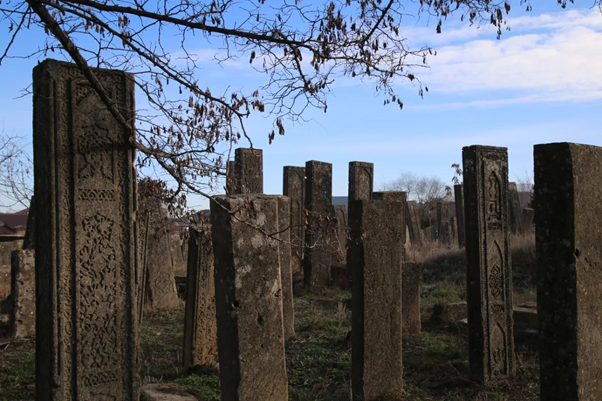 Кладбище Кырхляр в Дербенте