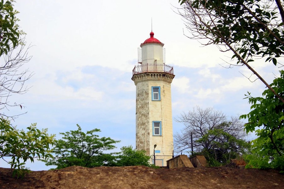 Дербентский маяк фото